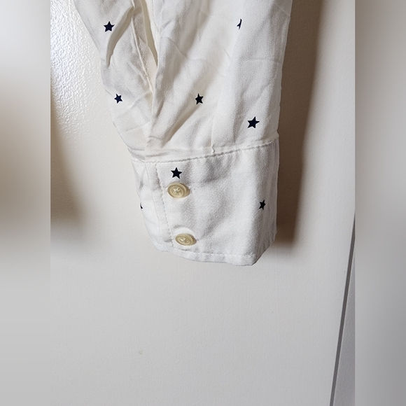 Gap Star Print Button Down Boyfriend Shirt - Picture 4 of 4